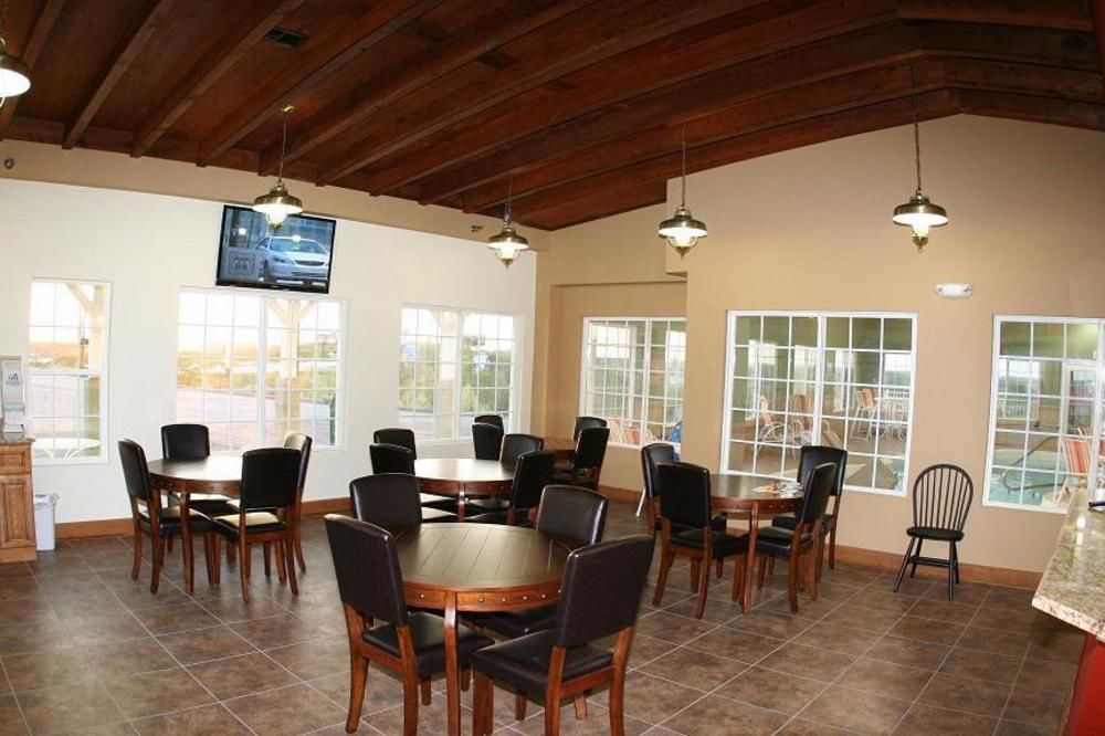 אוסייג' ביץ' Lake House Hotel מראה חיצוני תמונה